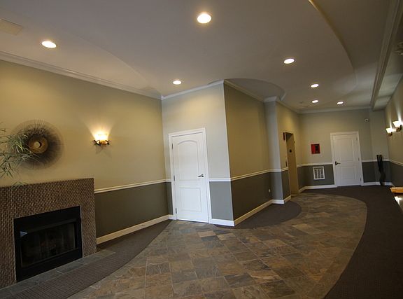 3rd image of 5067 N Lincoln Ave APT 406