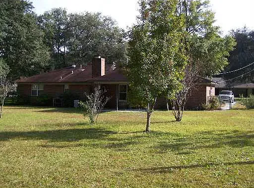 42 Wildwood Dr — Photo 2