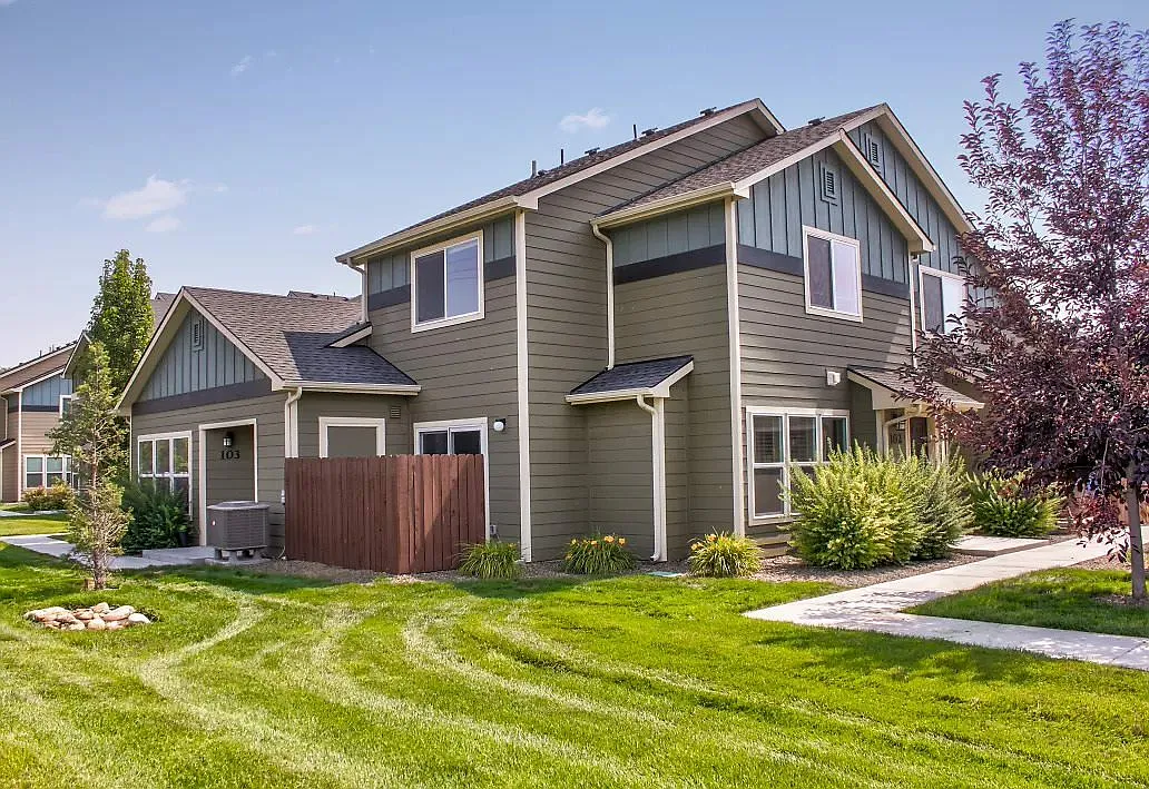 Cantabria Townhomes — Photo 4