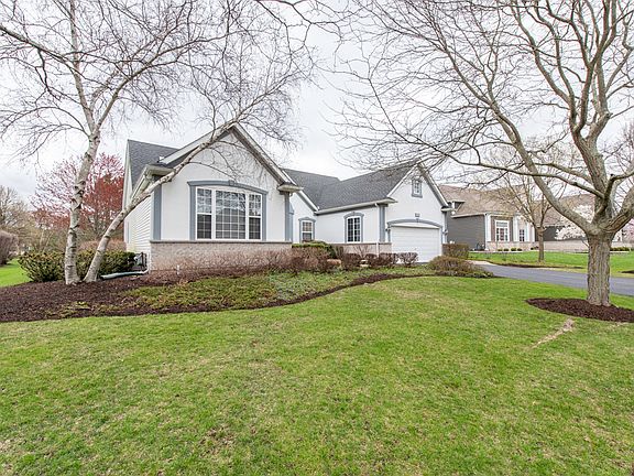 3rd image of 815 Longwood Dr