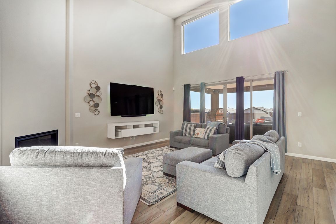 next background image