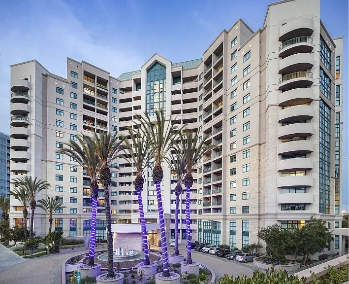 Towers at Costa Verde Apartments — Photo 32