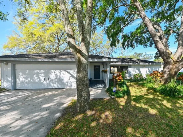 4915 Churchill Pl, Land O Lakes, FL 34639