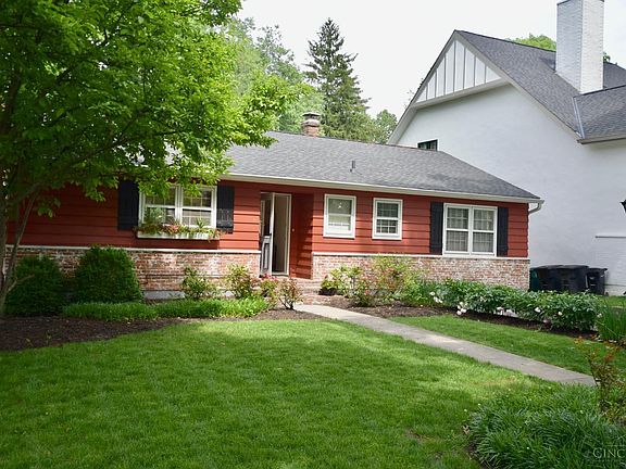 2nd image of 3760 Broadview Dr