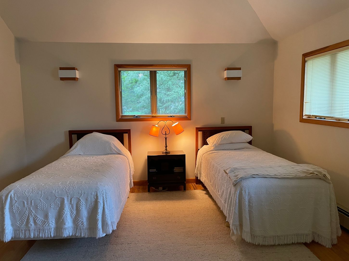  guest quarters bedroom