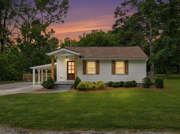 225 Moore Rd, Oxford, GA 30054
