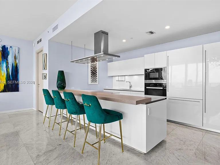 1000 Brickell Plz #Penthouse 5304 — Photo 17