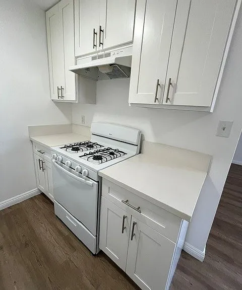 1540 & 1544 W. Florence Avenue — Photo 22