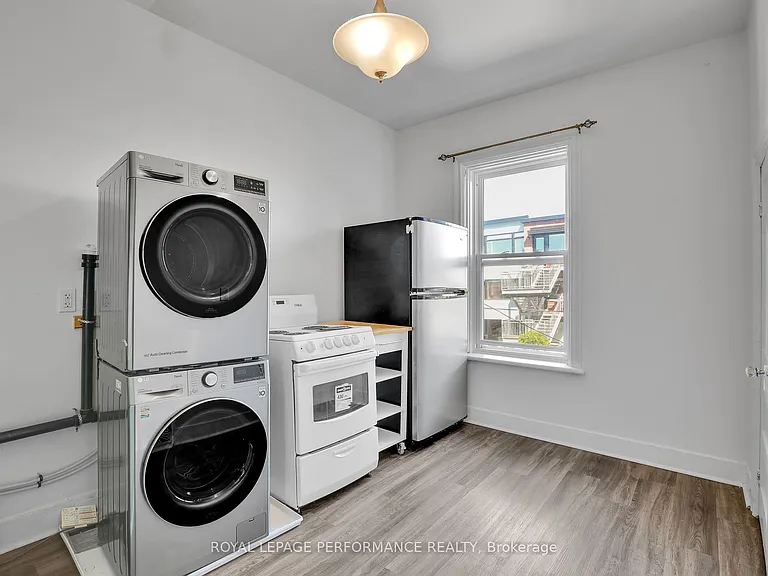 205 Flora St #2 — Photo 7
