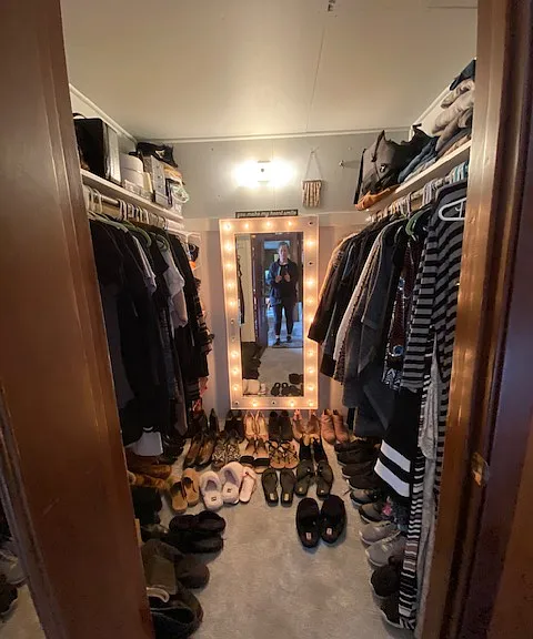 Walk-in closet