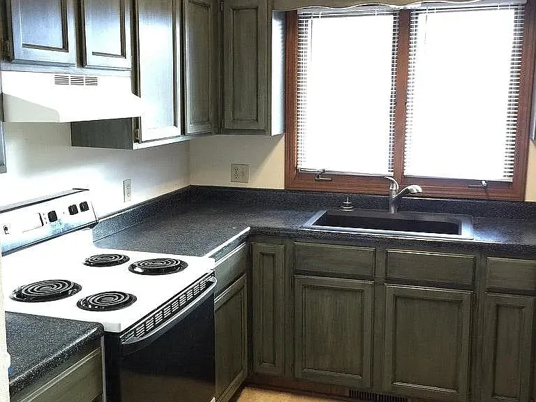 403 E Redwood St — Photo 4