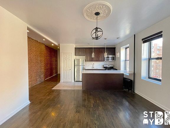 2nd image of 265 Quincy St #2A