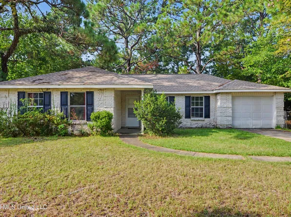 2619 Camino Grande St, Gautier, MS 39553