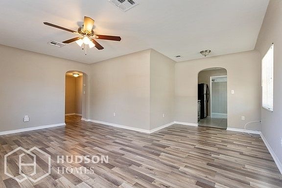 4th image of 1730 38th Ave N