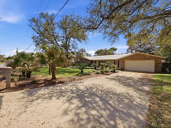3rd image of 157 Country Club Rd