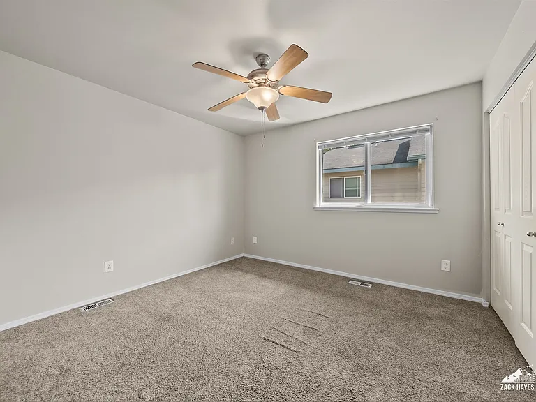 9841 Grange Dr — Photo 19