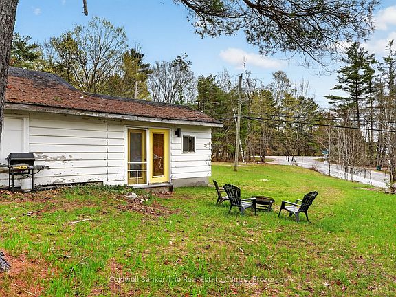 3rd image of 1657 Houseys Rapids Rd
