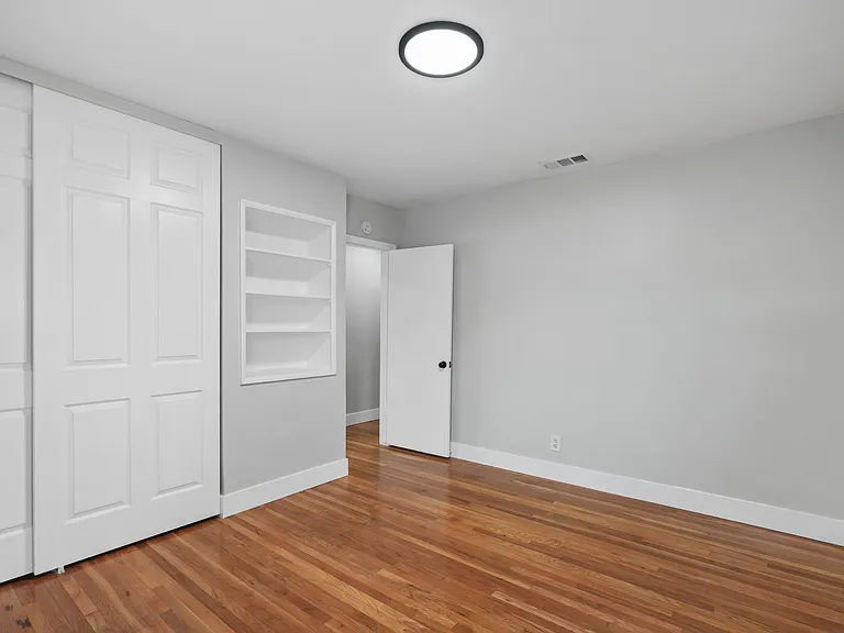 20450 Bassett St — Photo 22