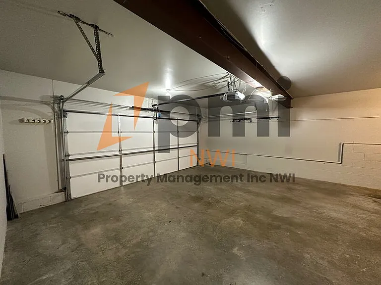 219 Sandalwood Dr — Photo 18