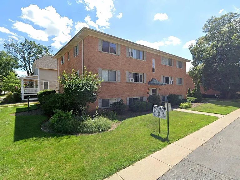 Welcome Home to 300 N Brockway Court — Photo 1