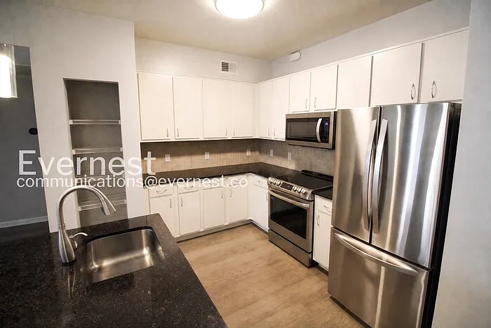 1 bed, 1.0 bath, 867 sqft, $1,995 — Photo 4