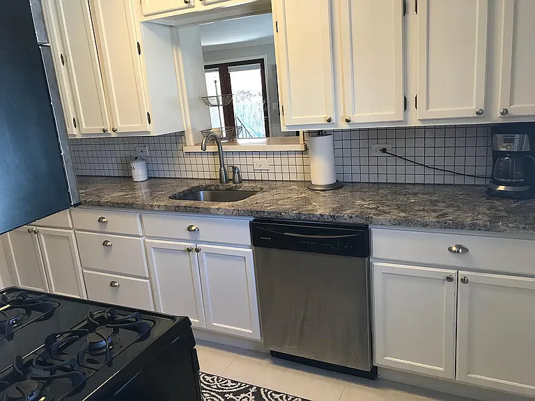 441 Poplar St — Photo 7