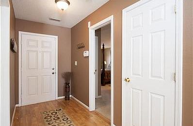 Not too big, not too small. The foyer is just right!