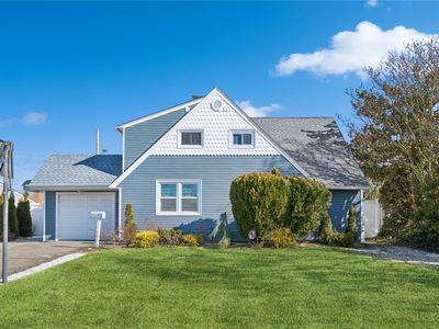 77 Abbey Lane, Levittown, NY, 11756