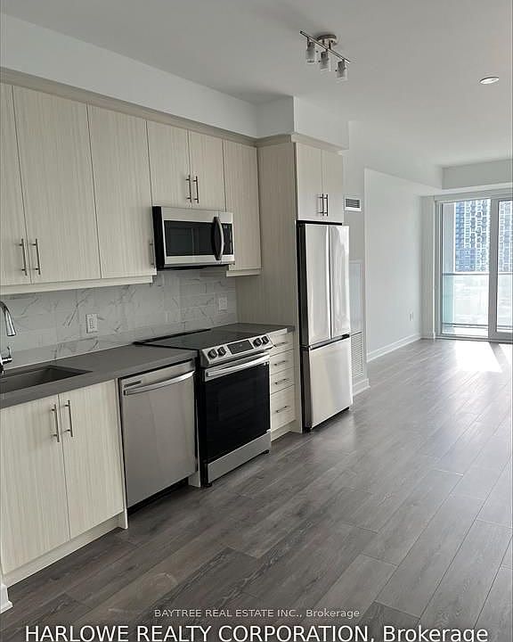 1st image of 95 Oneida Cres #603