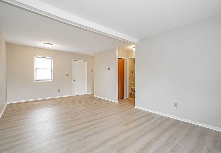 207 N Madison Rd #C — Photo 3