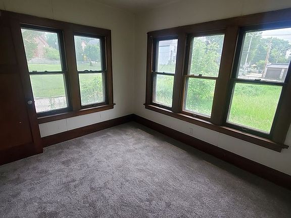 5th image of 2419-2421 W Keefe Ave #2419