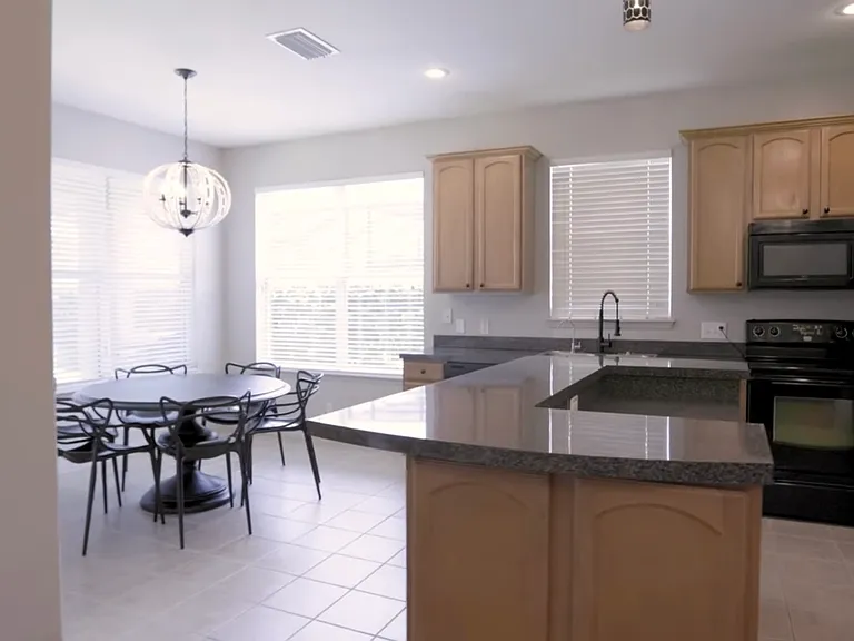 2112 Bunker View Ct — Photo 3