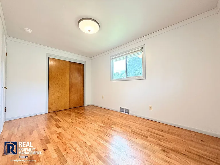 319 104th St E — Photo 15