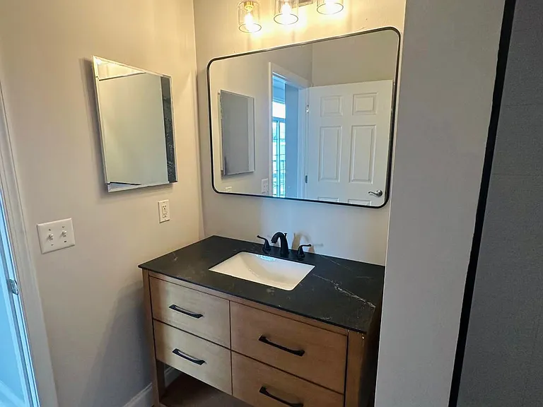 300 W Elm St #2417 — Photo 12