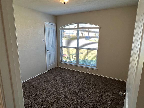 2nd image of 1140 Ibis Falls Loop