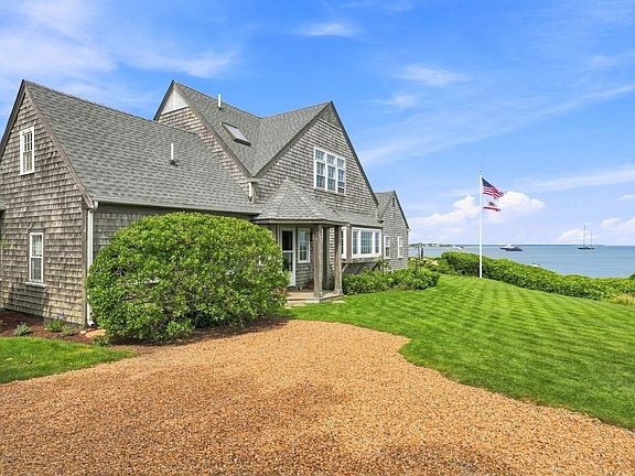 5th image of 139 Chappaquiddick Rd