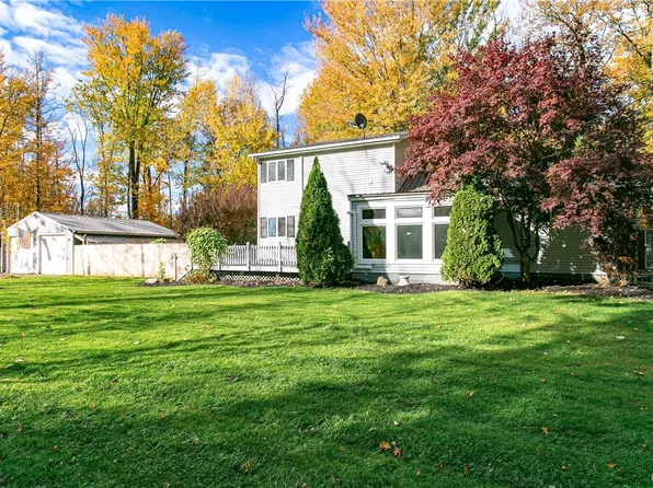 9159 Briggs Bay Rd, Canastota, NY 13032