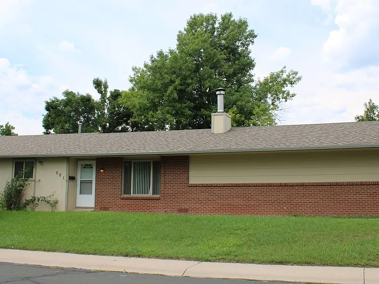 901 Gallup Rd — Photo 1