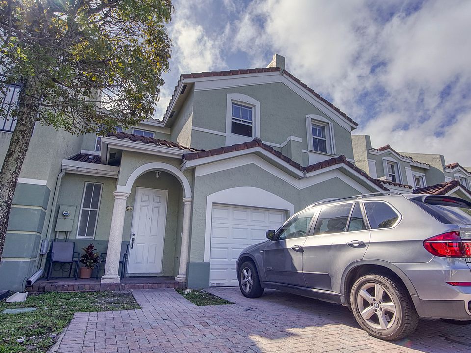 1st image of 11476 NW 43rd Ter