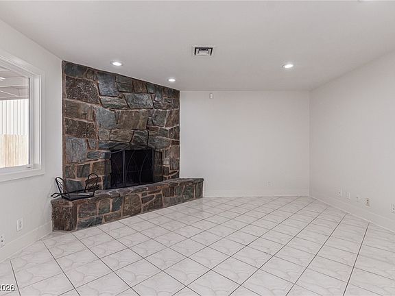 5th image of 4626 W Warm Springs Rd