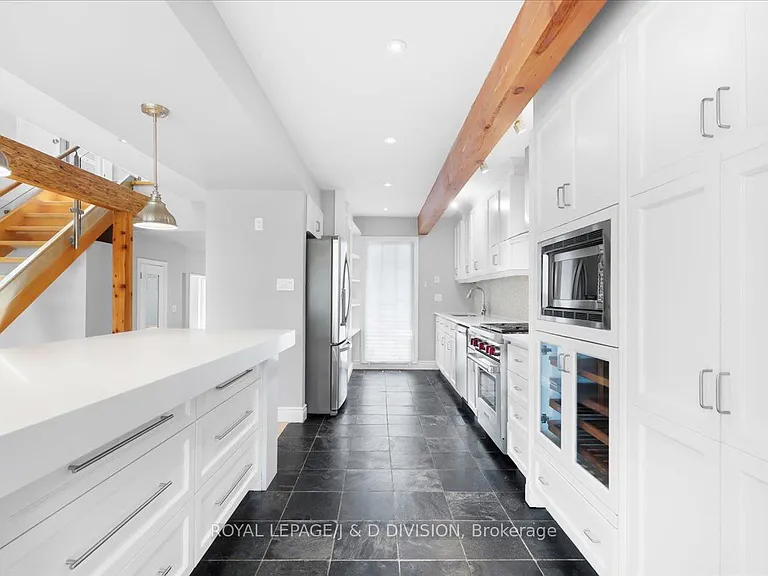 73 Astley Ave — Photo 10
