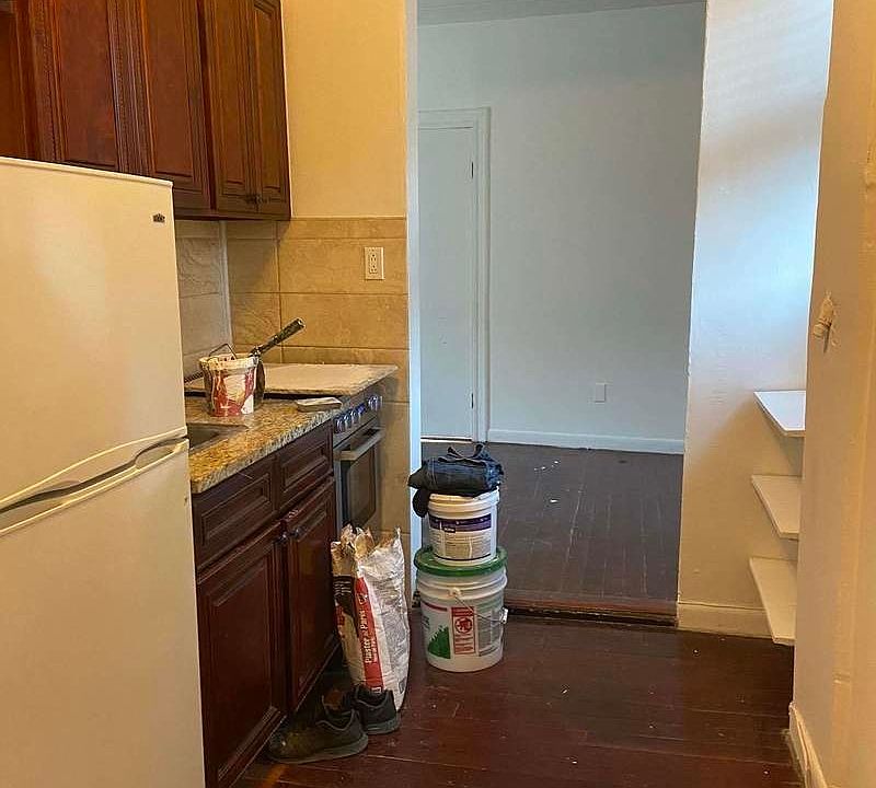 1st image of 14 Bedford St APT 10