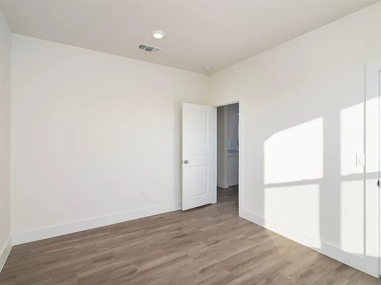 2722 Eastridge Blvd — Photo 25