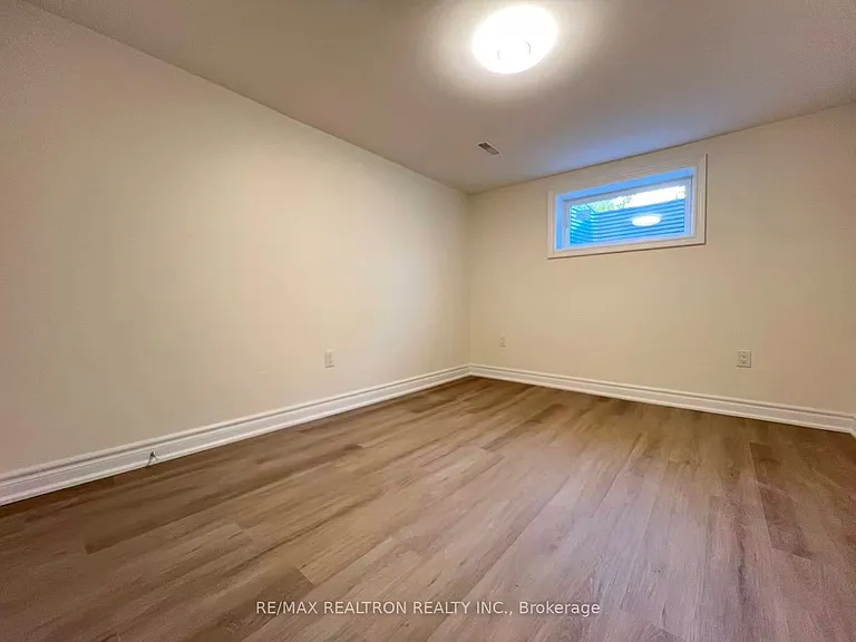 329 Cherokee Blvd #BASEMENT — Photo 12