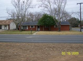 949 N Bryant St, Pleasanton, TX 78064