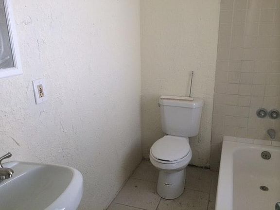 2nd image of 5246 6th Ave S