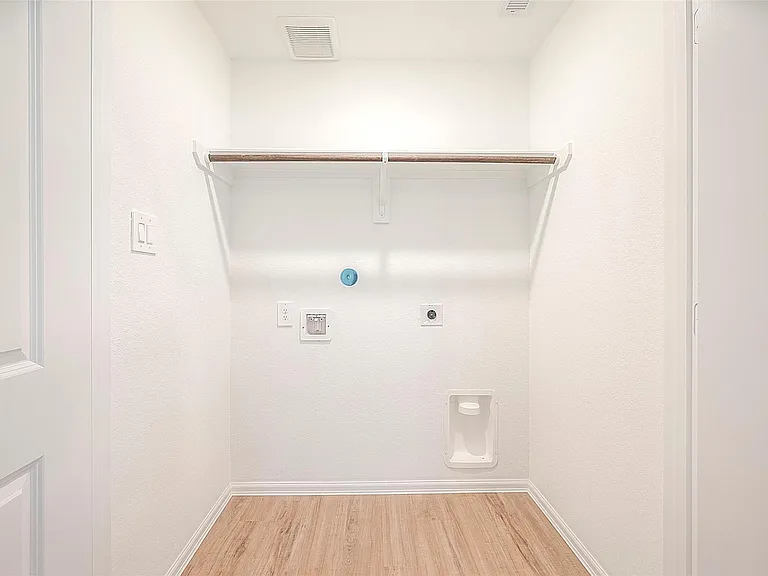 1491 Las Cuevas Dr — Photo 37