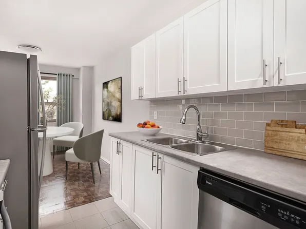 2077 Prospect Street, 2077 Prospect St, Burlington, ON L7R 1Z4