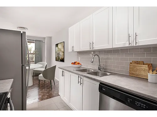 2077 Prospect St Photo 1