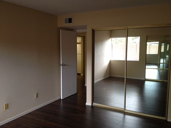 3rd image of 1622 E Campbell Ave APT A